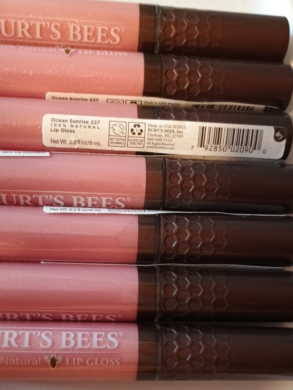 7 x Burt's Bees Moisturizing Lip Gloss 227, Ocean Sunrise - Picture 4 of 5
